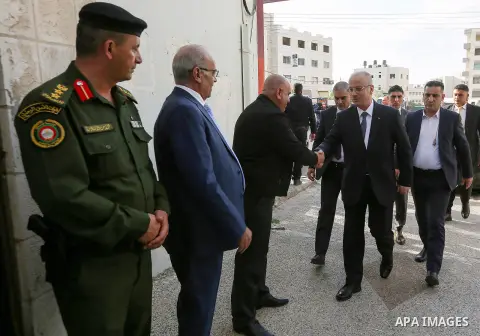 Palestinian Prime Minister Rami Hamdallah visits Roman Catholic Church, in the West Bank city of Nablus on April 8, 2018. Photo by Prime Minister Office