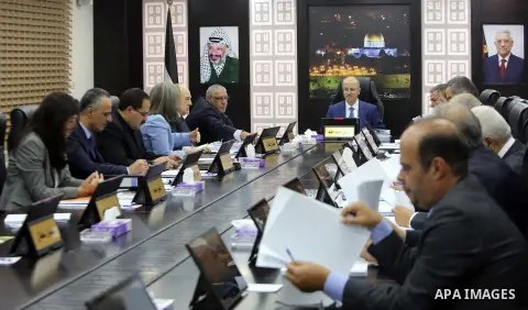 Palestinian Prime Minister Rami Hamdallah chairs a meeting of council of Ministers in the West Bank city of Ramallah on June 05, 2018. Photo by Prime Minister Office