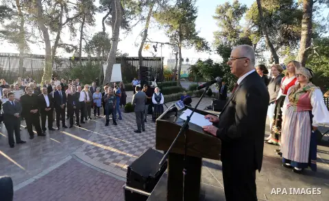 Palestinian Prime Minister Rami Hamdallah Participates in the ceremony of the National Holidays of Northern Europe, in the West Bank city of Ramallah on June 20, 2018. Photo by Prime Minister Office