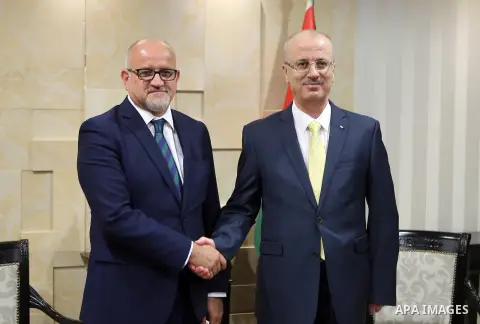 Palestinian Prime Minister Rami Hamdallah meets with Minister for Foreign Affairs of Montenegro, Sirjan Darmanwick in the West Bank city of Ramallah on July 17, 2018. Photo by Prime Minister Office