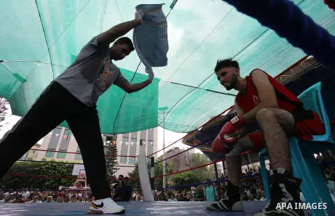Palestinian fighters compete during the first individual boxing tournament at the University College of Applied Sciences "UCAS" in Gaza city, on September 30, 2018. Photo by Mahmoud Ajjour