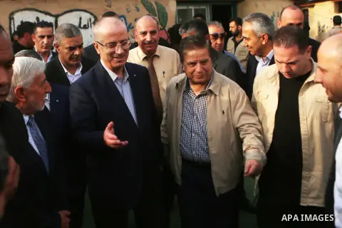 Palestinian Prime Minister Rami Hamdallah visits the Palestinian Bedouin village of Khan al-Ahmar, in the occupied West Bank on October 18, 2018. Photo by Shadi Hatem