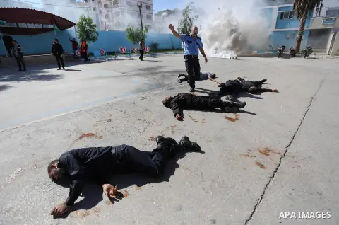 Palestinian policemen take part in a drill, organized by Ministry of Interior and National Security, in Gaza city on November 1, 2018. Photo by Ashraf Amra