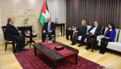 Palestinian Prime Minister, Rami Hamdallah, meets with Ambassador of Uruguay to Palestine Jorge Cassinelli, in the West Bank city of Ramallah, on February 21, 2019. Photo by Prime Minister Office