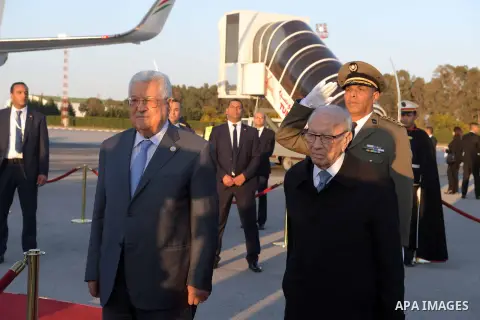 Palestinian President Mahmoud Abbas meets with Tunisian President Mohamed El Baji, Tunis, Tunisia, on March 30, 2019. Photo by Thaer Ganaim