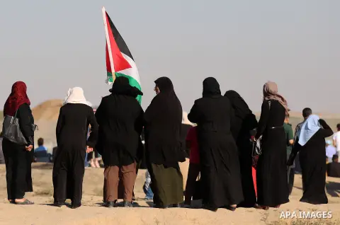 Palestinian protesters clash with Israeli troops following the tents protest where Palestinians demand the right to return to their homeland at the Israel-Gaza border, east of Gaza city, July 05, 2019. Photo by Mahmoud N...