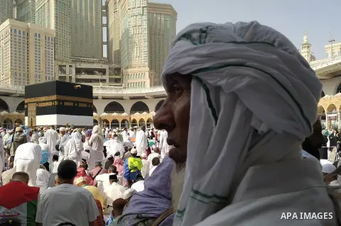 Muslim Pilgrims gather around the Kaaba, Islam's holiest shrine, during the annual hajj pilgrimage at the Grand Mosque in the Saudi city of Mecca, August 02, 2019. Photo by Ashraf Amra