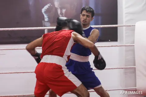 Palestinian fighters _men and youth categories _ compete during the " Palestine Boxing Championship ", in Gaza city, on December 20, 2019. Photo by Mahmoud Ajjour