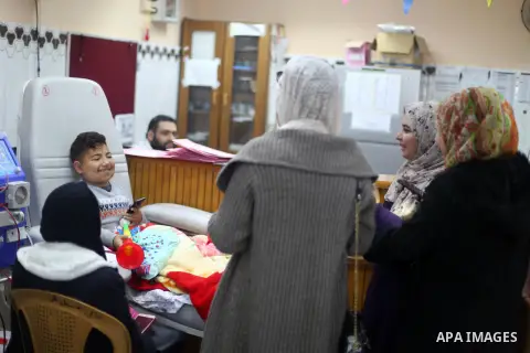 Palestinians from the "Ehsan" campaign team visit kidney patients at el-Rantisi hospital in Gaza city, on February 15, 2020. The Al-Ihsan campaign is a voluntary campaign, launched in 2011. Photo by Mahmoud Ajjour