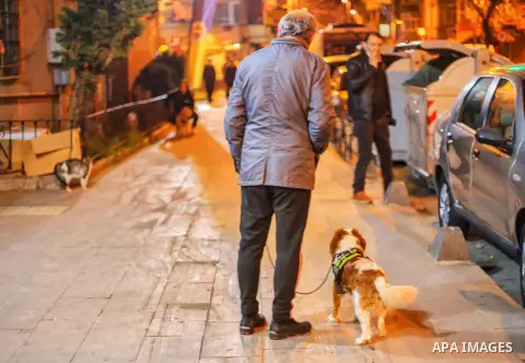 A view that shows daily life in Istanbul, amid the novel coronavirus (COVID-19) pandemic in Istanbul, Turkey, on May 04, 2020. Photo by Mahmoud abu Salama