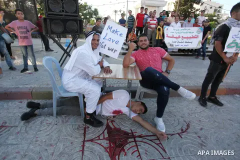 Palestinians take part in a silent protest against the United Arab Emirates' deal with Israel to normalise relations, in Gaza city, on August 20, 2020. Photo by Mahmoud Ajjour
