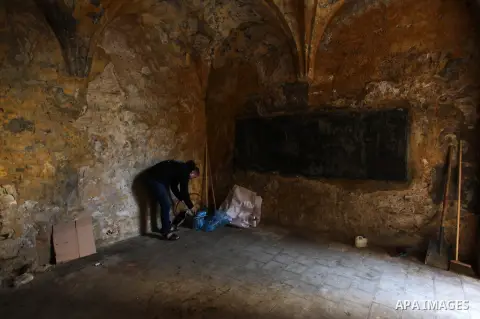 Palestinian volunteers renovate and cleen the Kemaliya Archaeological School in Gaza City, on January. 7, 2021. The Kemaliya Archaeological School which dates back to 800 AD. Palestinian youth participated in an initiati...